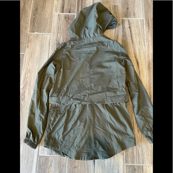 Lululemon Yogi Anorak Jacket - Picture 4 of 16